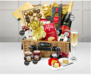 Eton Hamper With Sparkling Wine